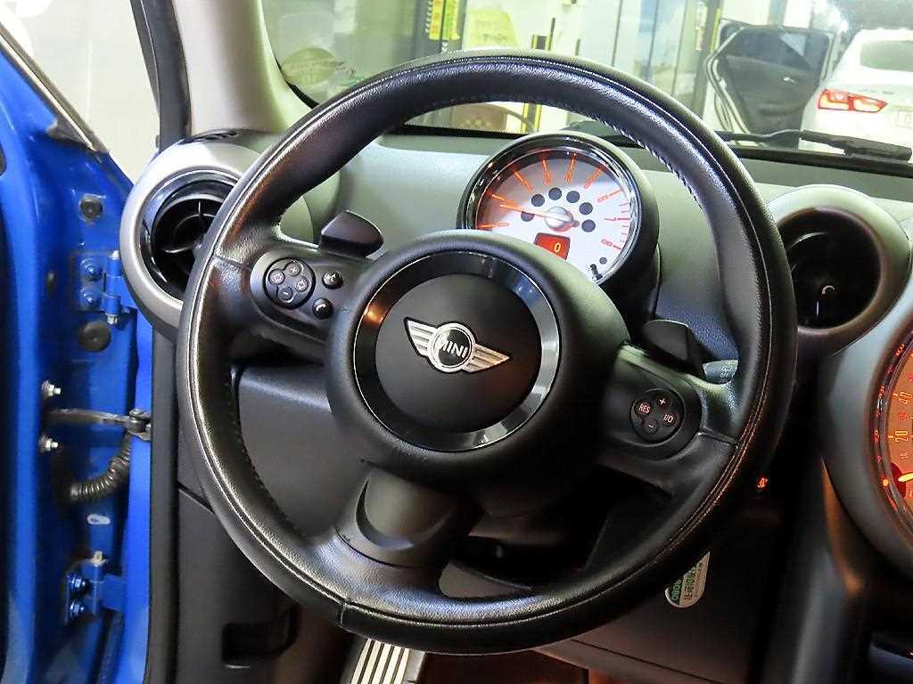 Mini Countryman - Vista 8