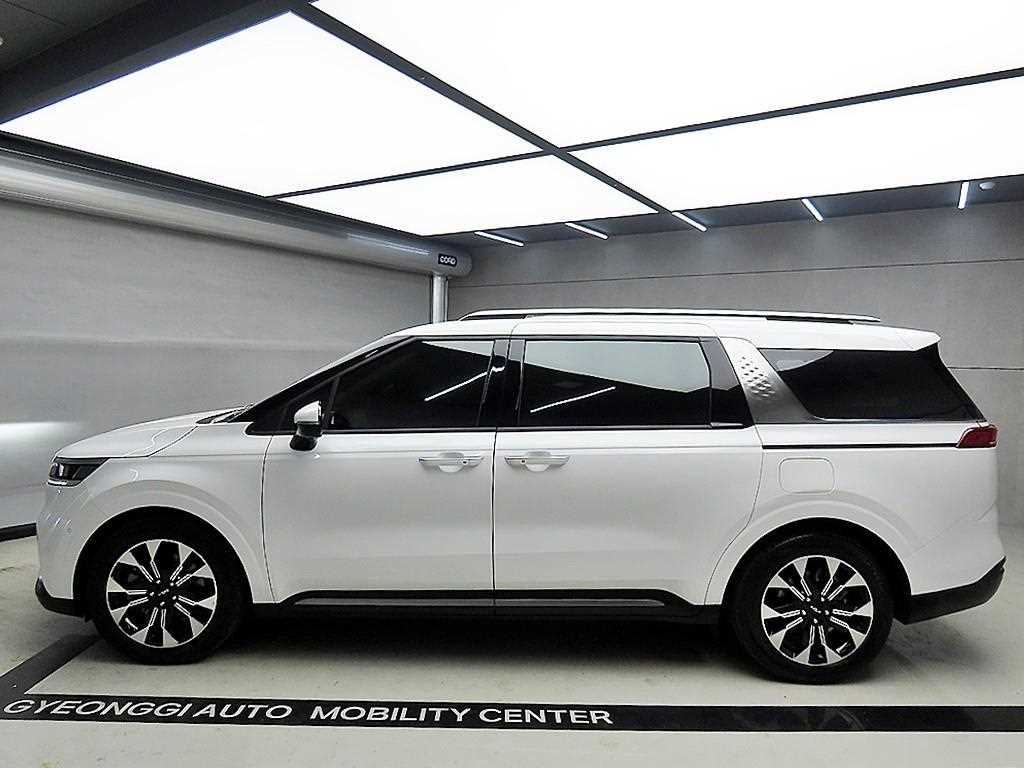 KIA Carnival - Vista 4