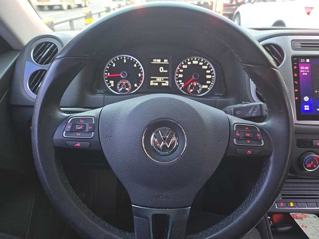 Volkswagen Tiguan - Vista 8