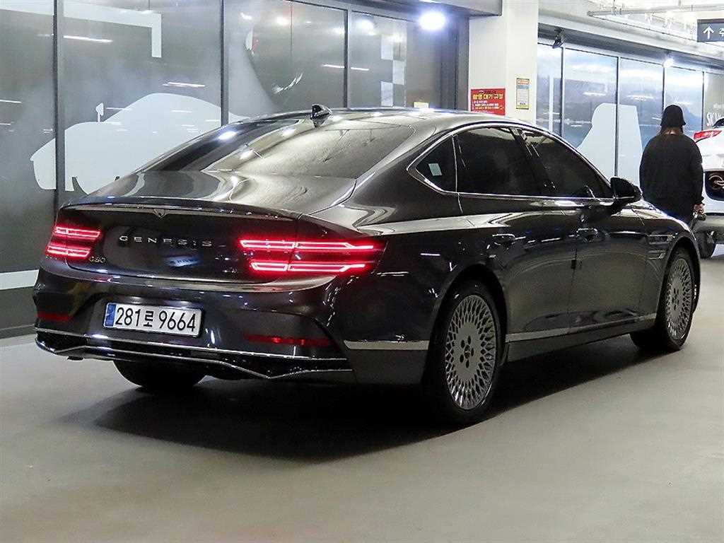 Genesis G80 - Vista 4