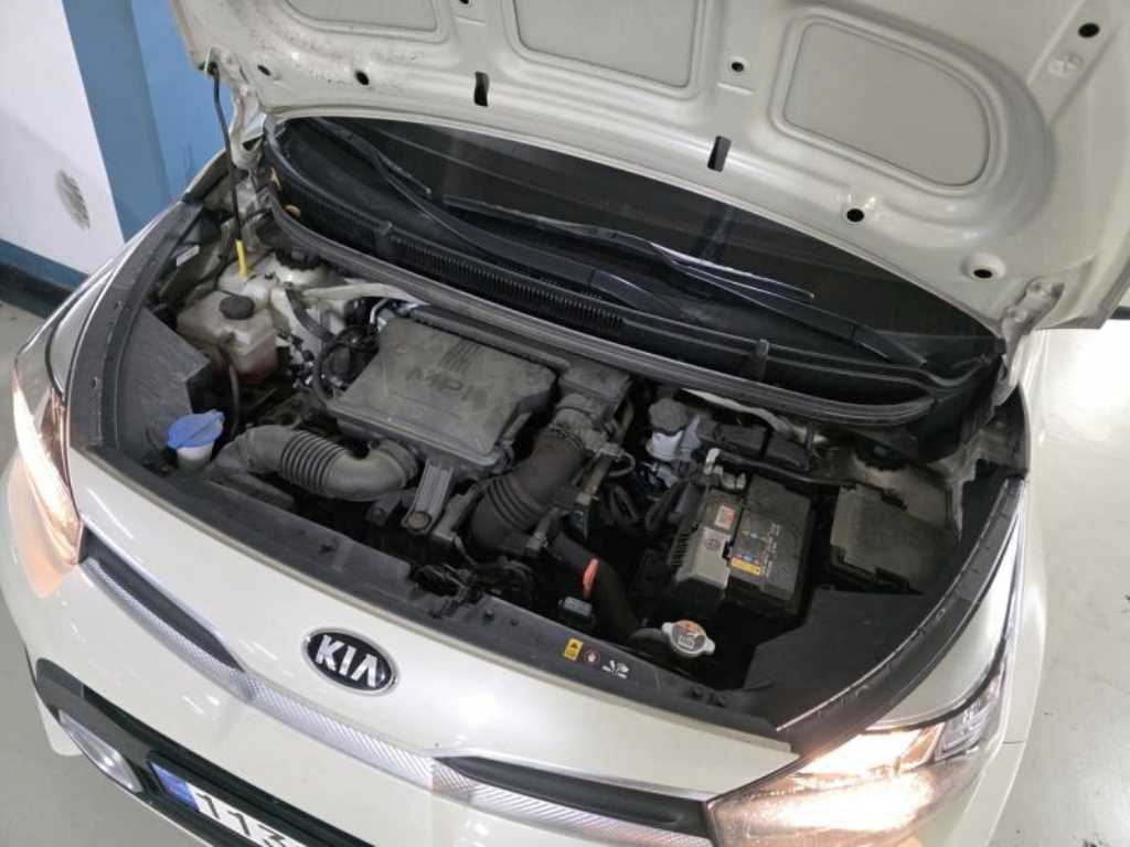 KIA Morning - Vista 5