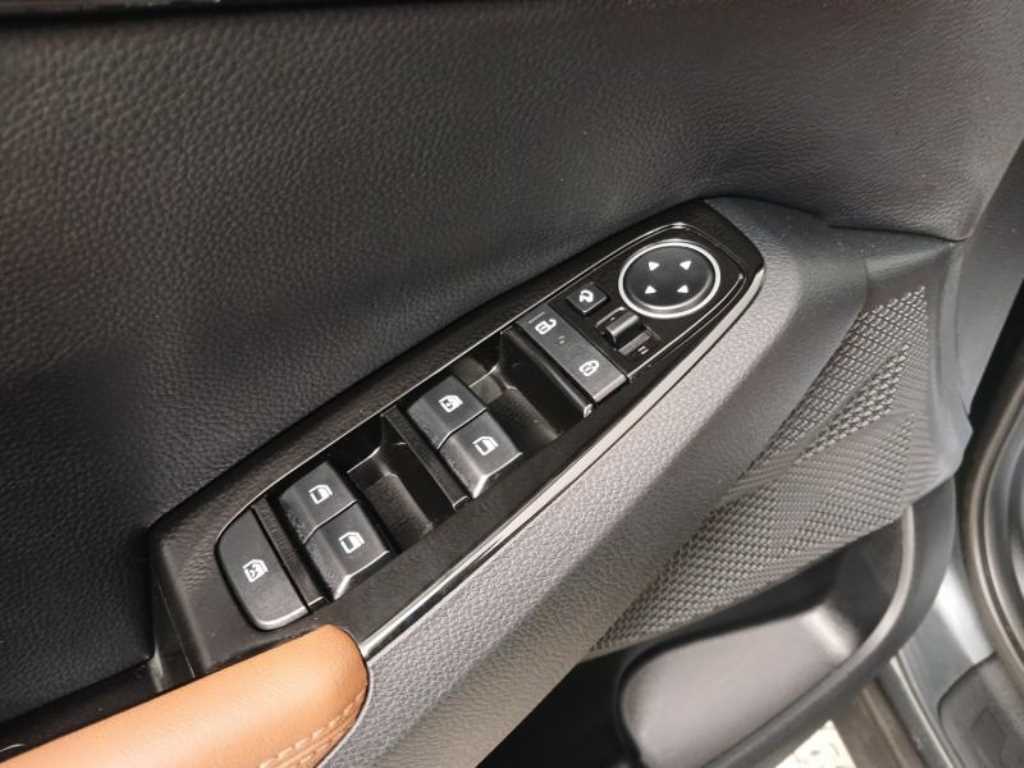 KIA Seltos - Vista 10