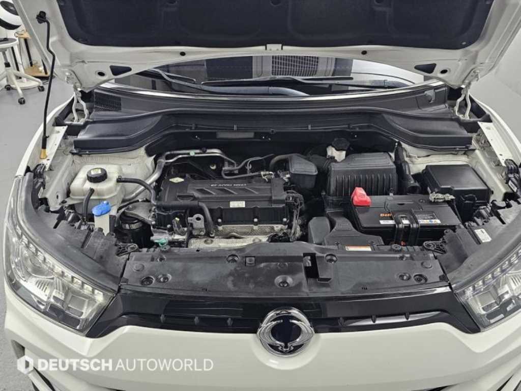 Ssangyong Tivoli - Vista 6