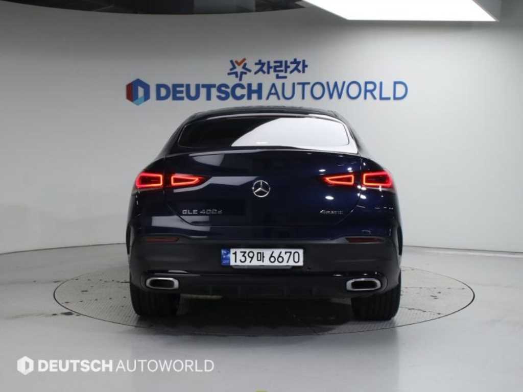 Mercedes Benz GLE Class - Vista 4