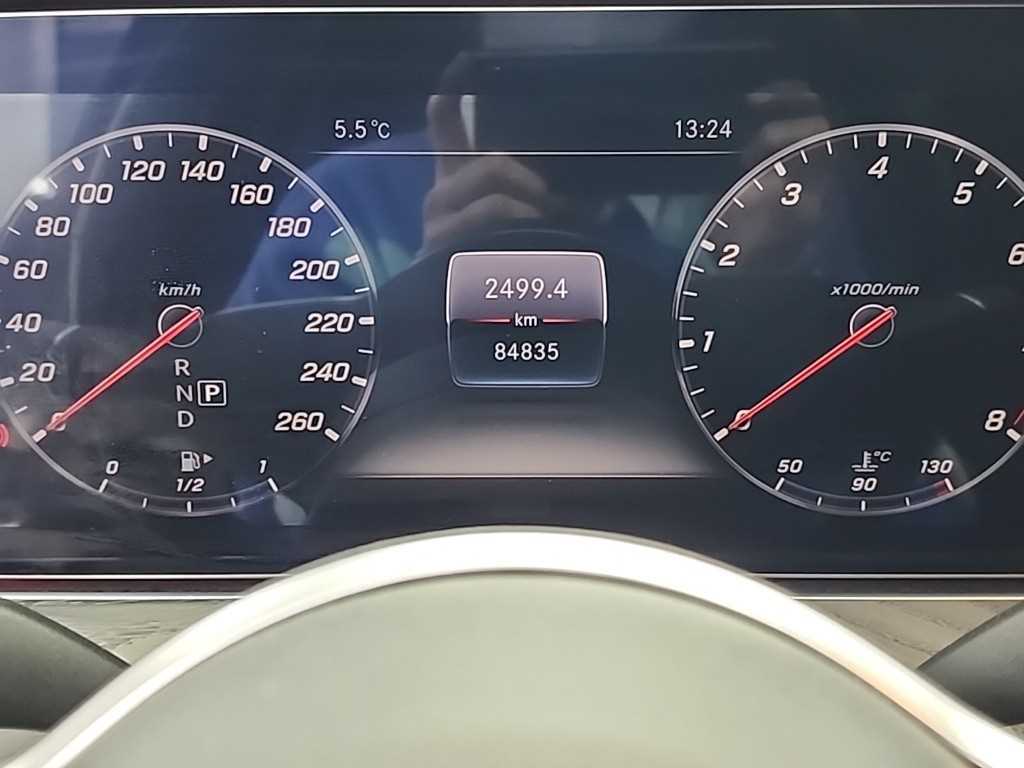 Mercedes Benz E class - Vista 6