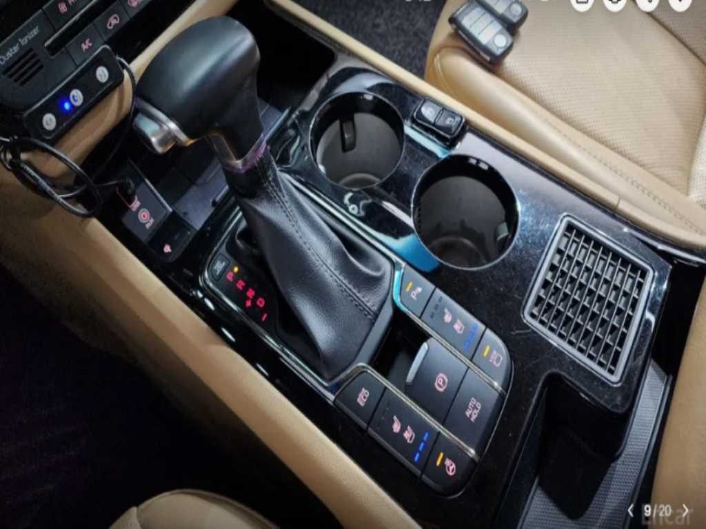 KIA Carnival - Vista 11