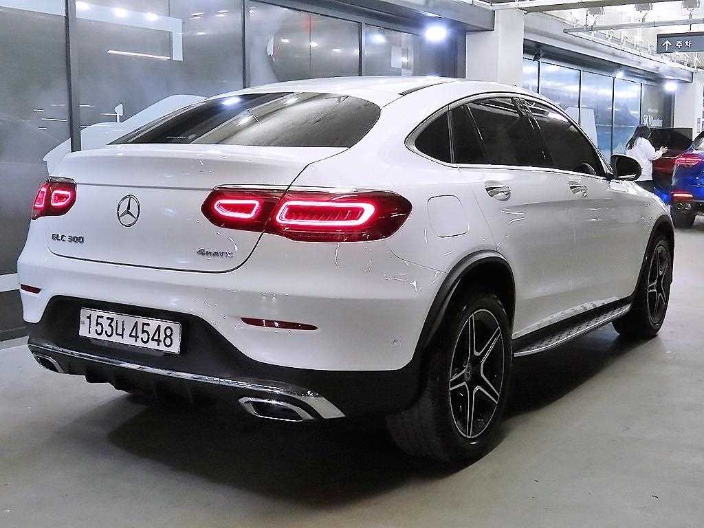 Mercedes Benz GLC Class - Vista 4