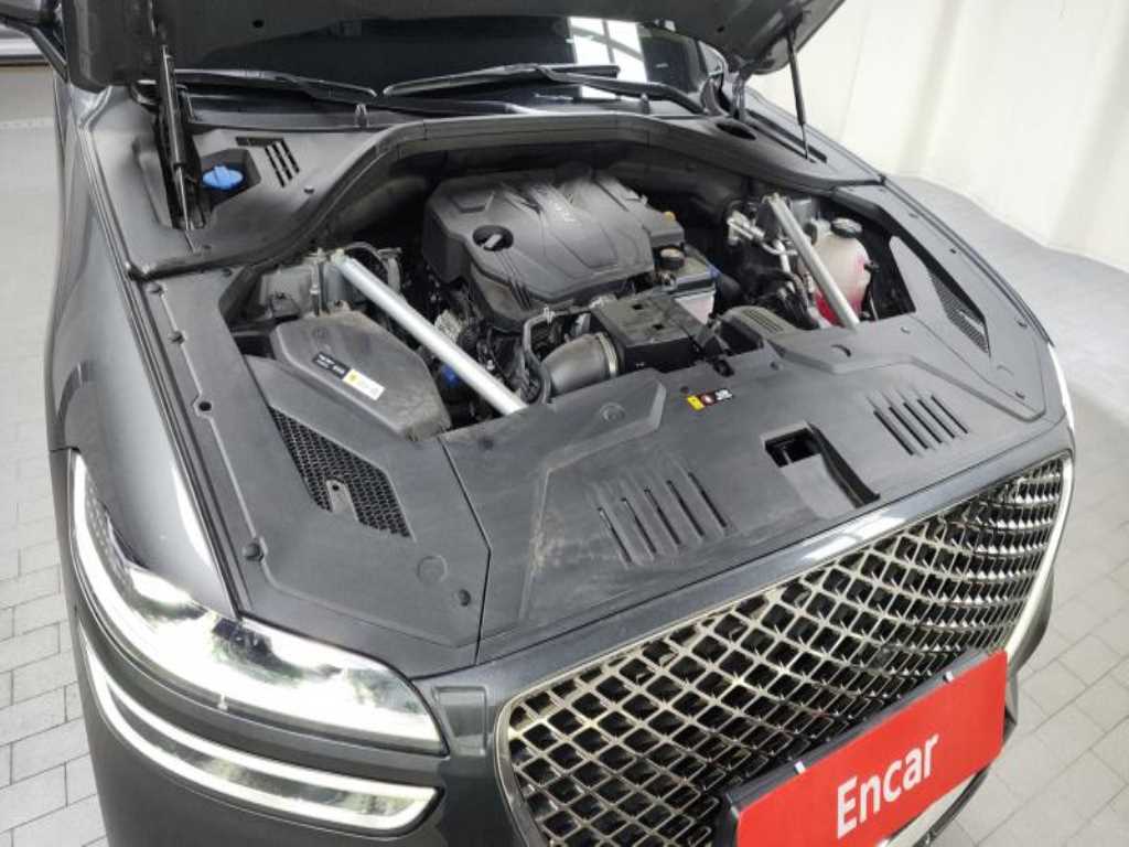 Genesis GV70 - Vista 6