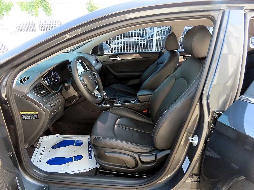 HYUNDAI Sonata - Vista 5