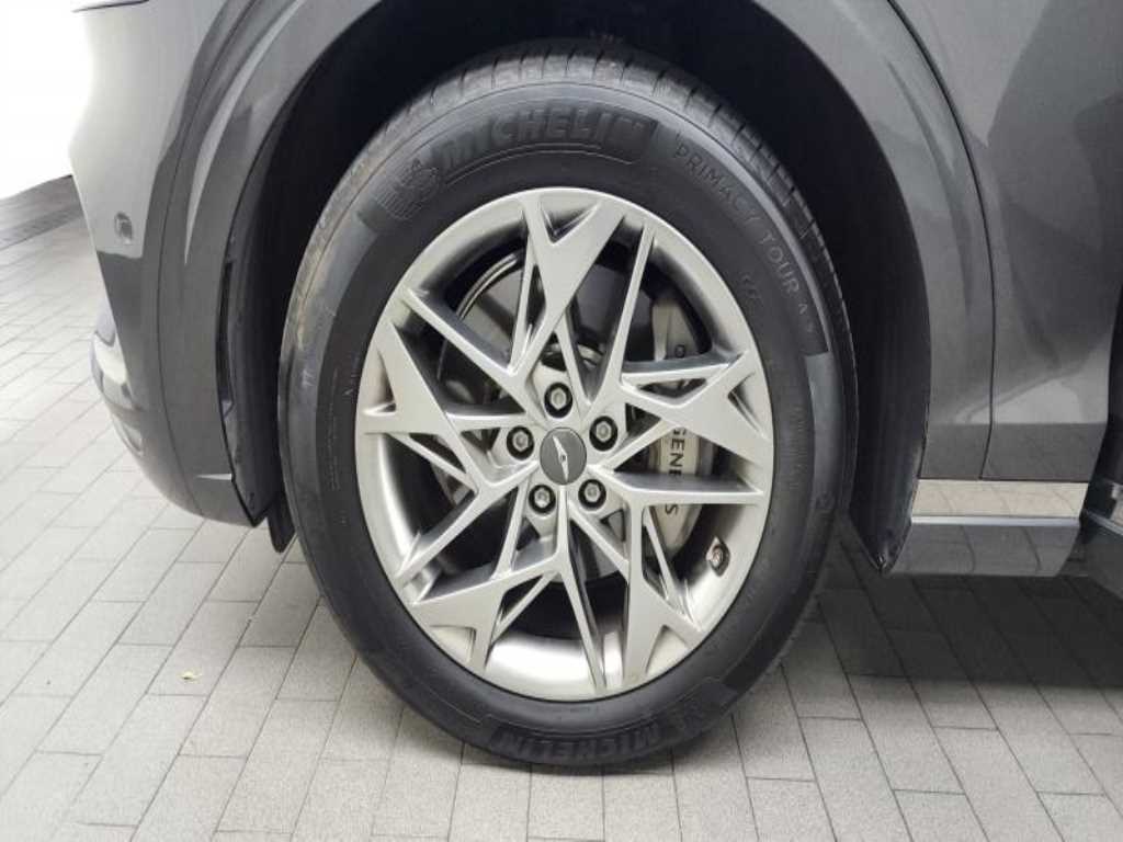 Genesis GV70 - Vista 5