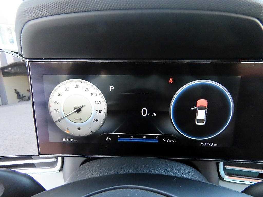 HYUNDAI Avante - Vista 9