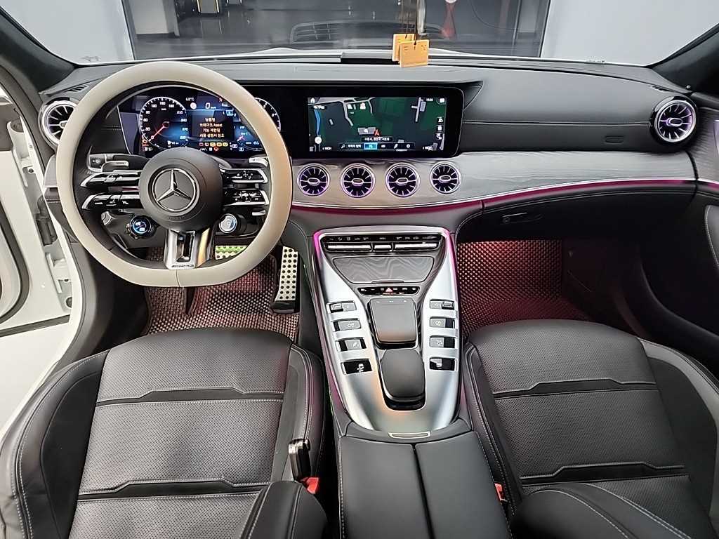 Mercedes Benz AMG GT - Vista 7