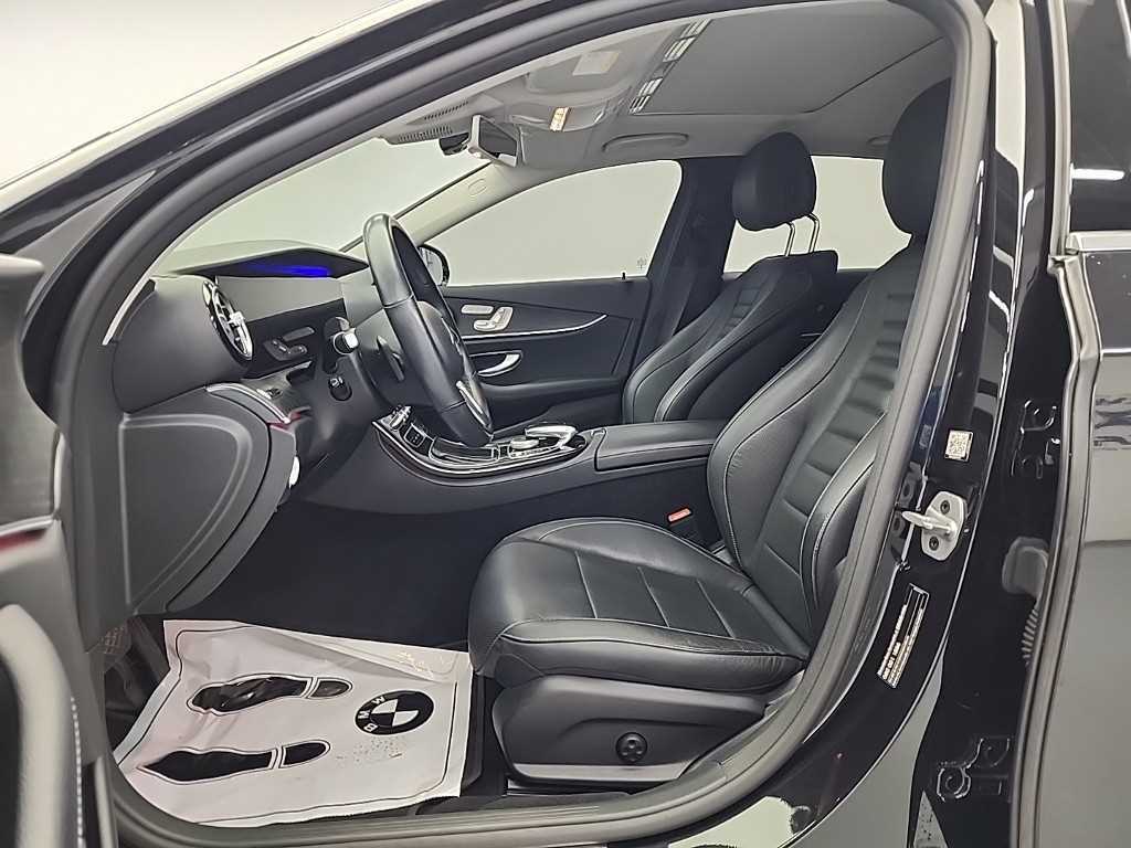 Mercedes Benz E class - Vista 11