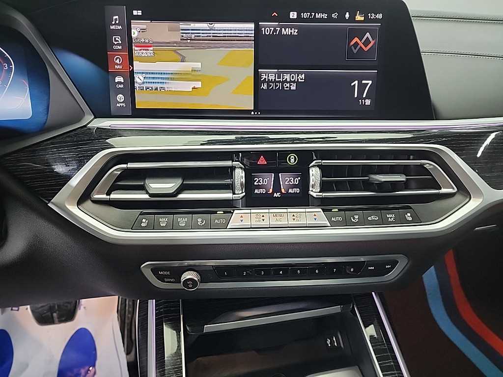 BMW X7 - Vista 11