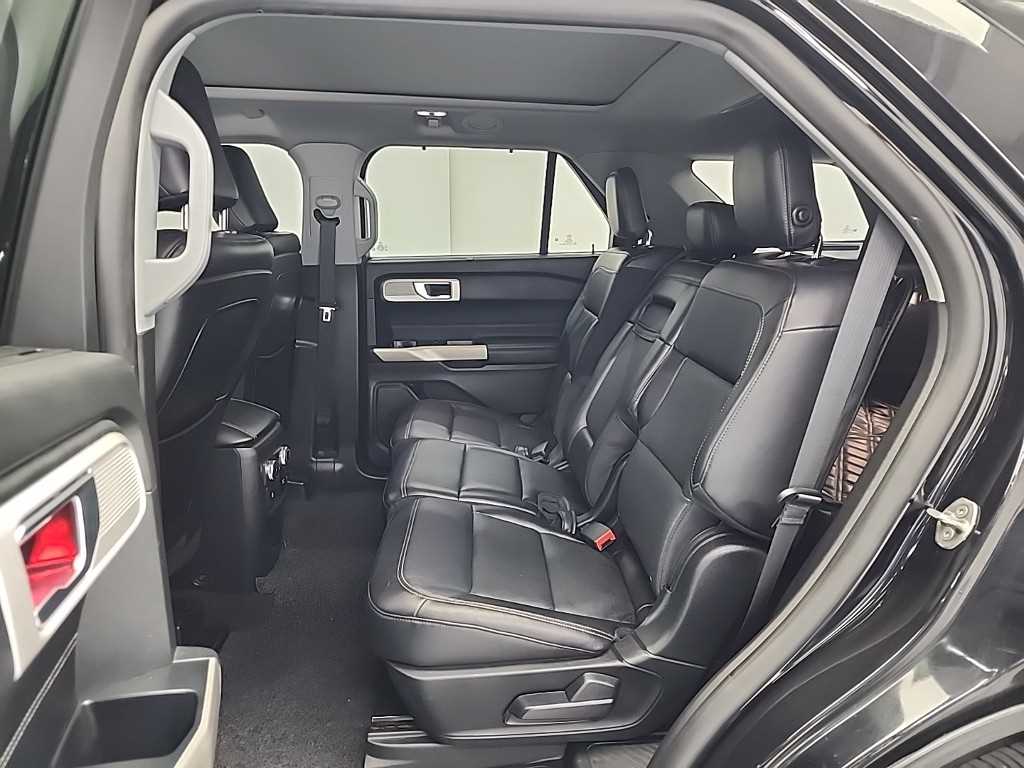 Ford Explorer - Vista 12