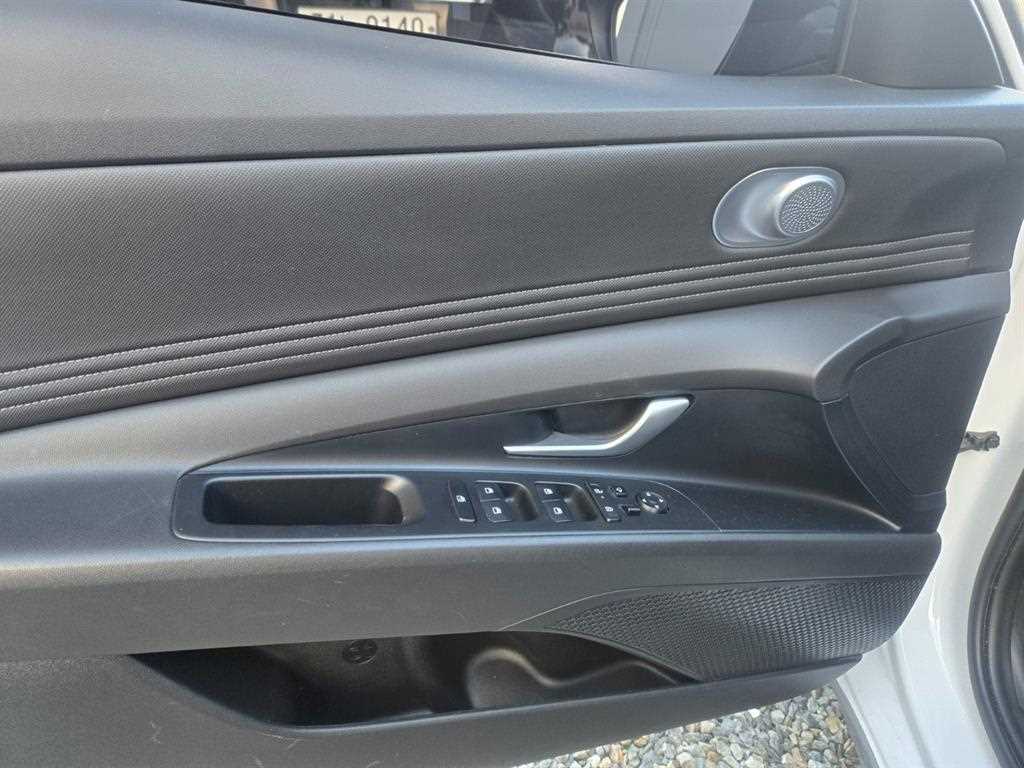 HYUNDAI Avante - Vista 6