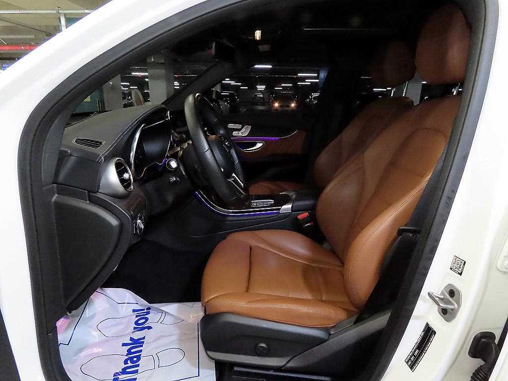 Mercedes Benz GLC Class - Vista 6