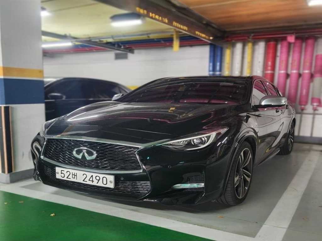 Infiniti Q - Vista 2