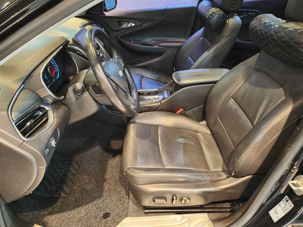 Chevrolet Malibu - Vista 10