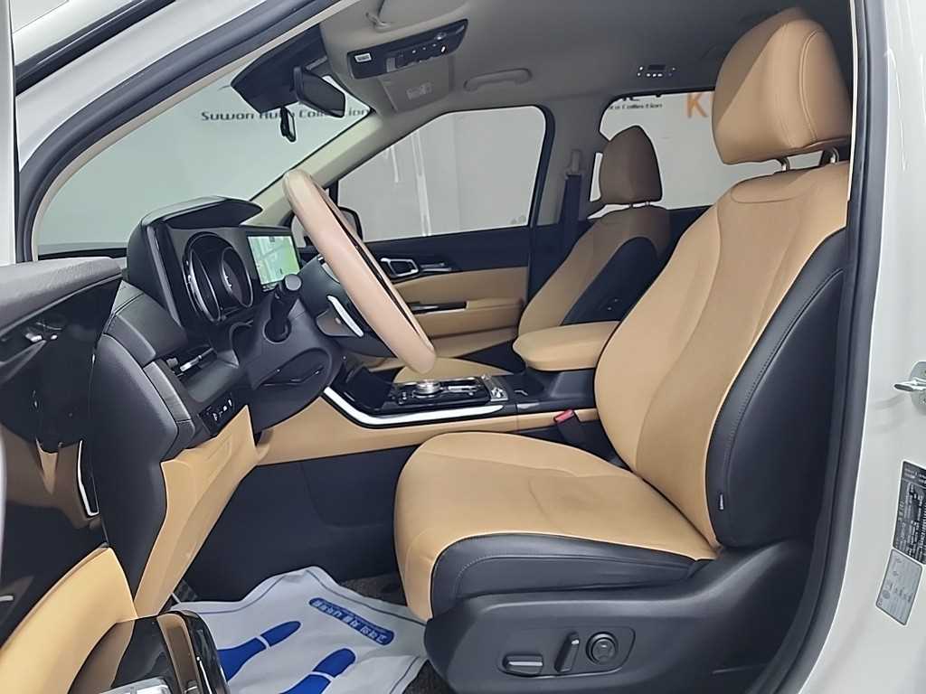 KIA Carnival - Vista 11