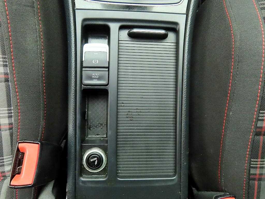 Volkswagen Golf - Vista 11