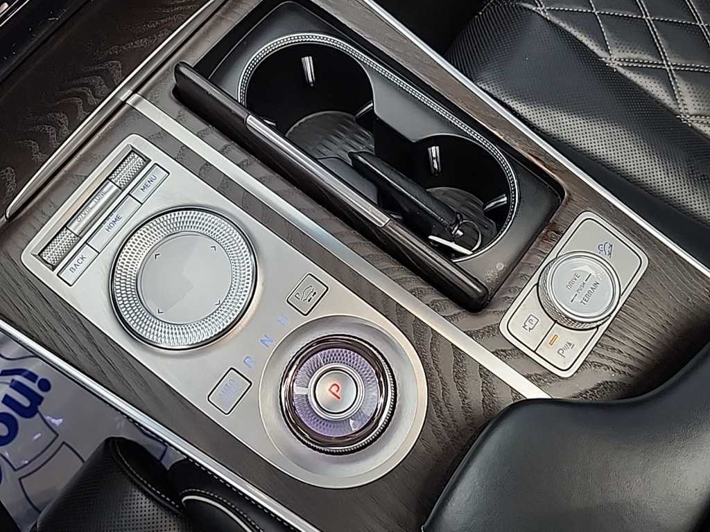 Genesis GV80 - Vista 8