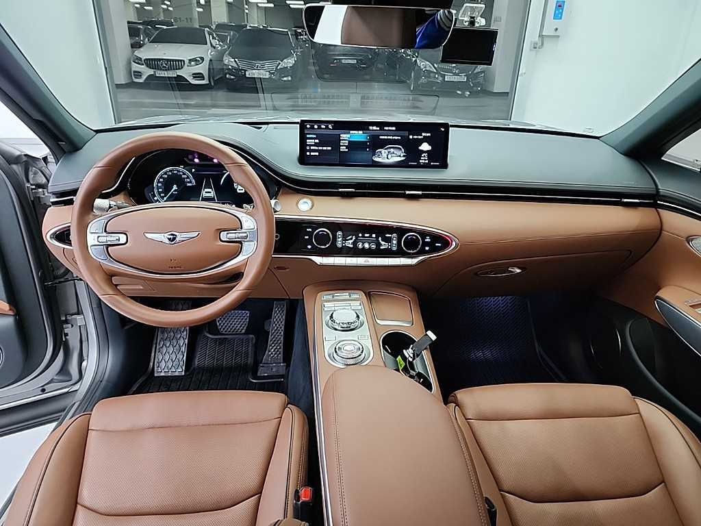 Genesis GV70 - Vista 7