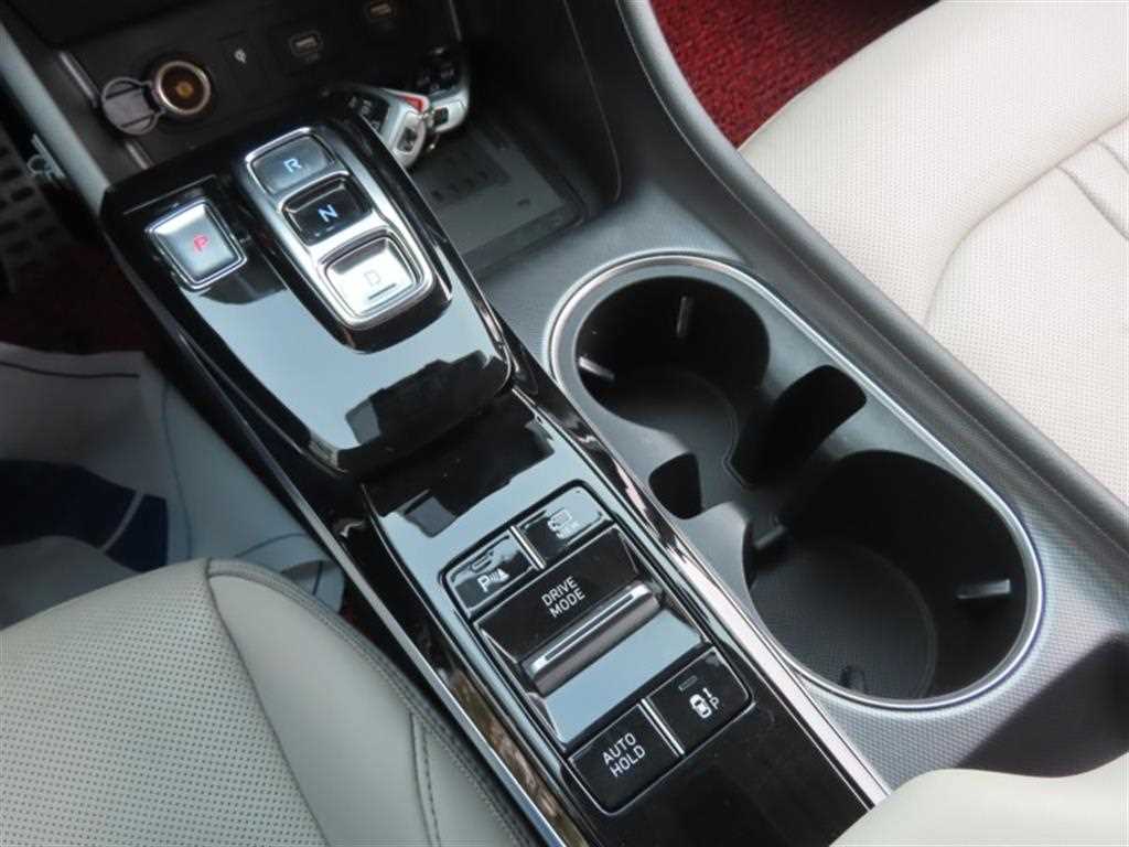 HYUNDAI Sonata - Vista 6