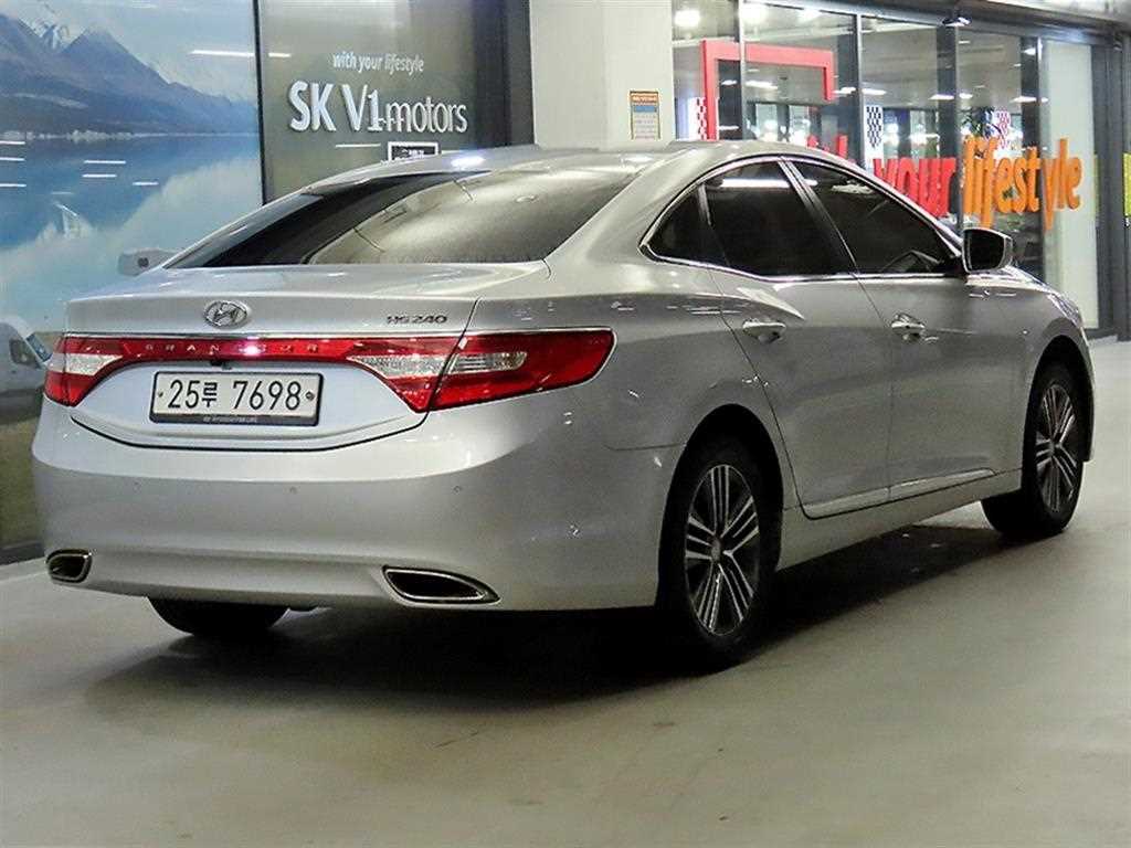 HYUNDAI Grandeur - Vista 4
