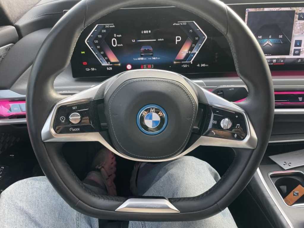 BMW i7 - Vista 3