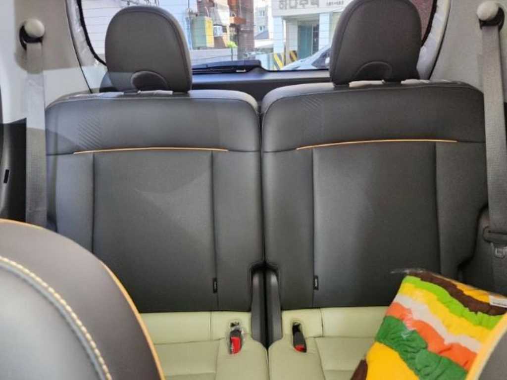 HYUNDAI Casper - Vista 6