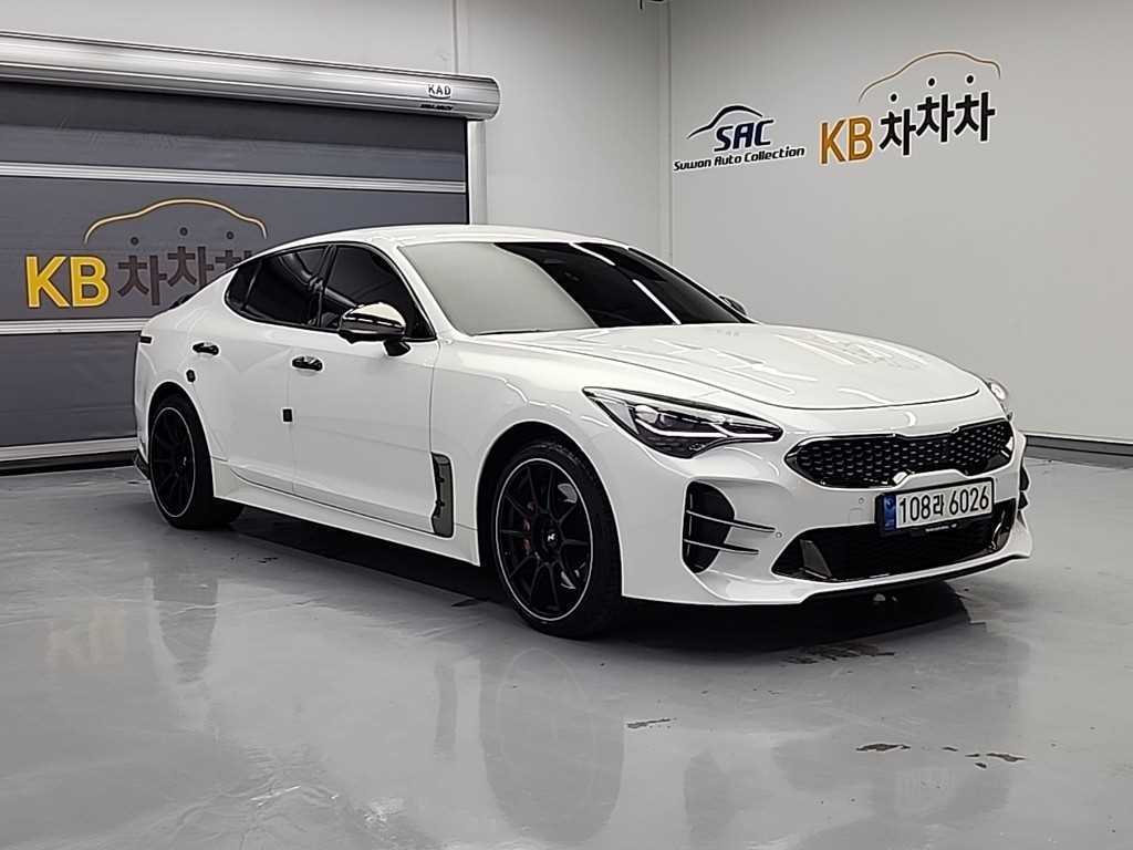 KIA Stinger - Vista 4