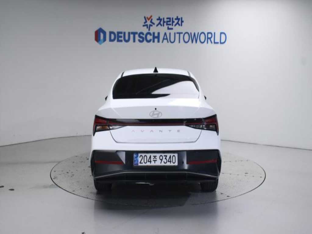 HYUNDAI Avante - Vista 4