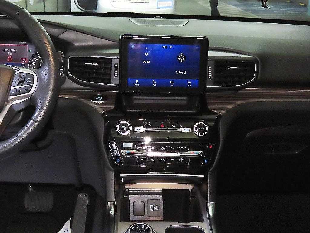 Ford Explorer - Vista 11