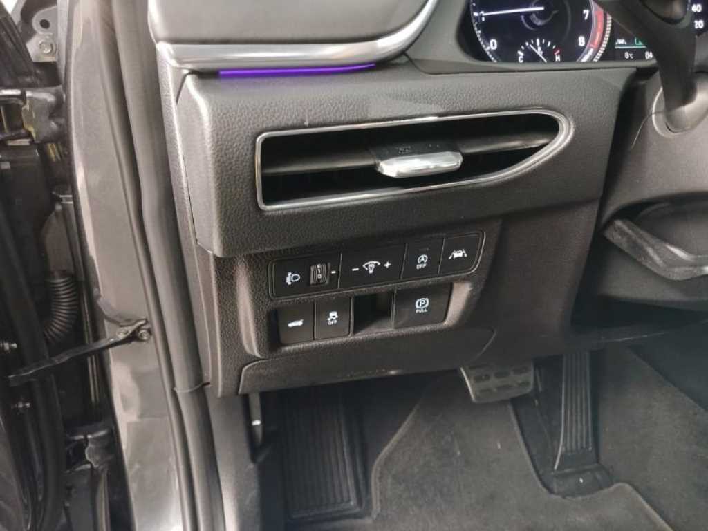 HYUNDAI Sonata - Vista 12