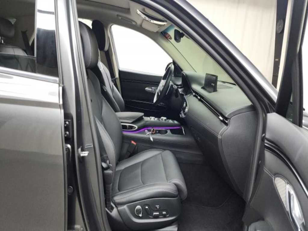 Genesis GV70 - Vista 11