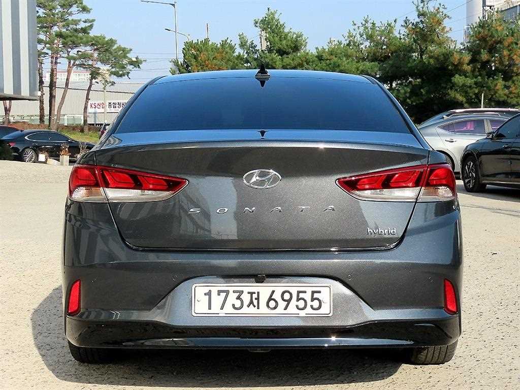 HYUNDAI Sonata - Vista 4
