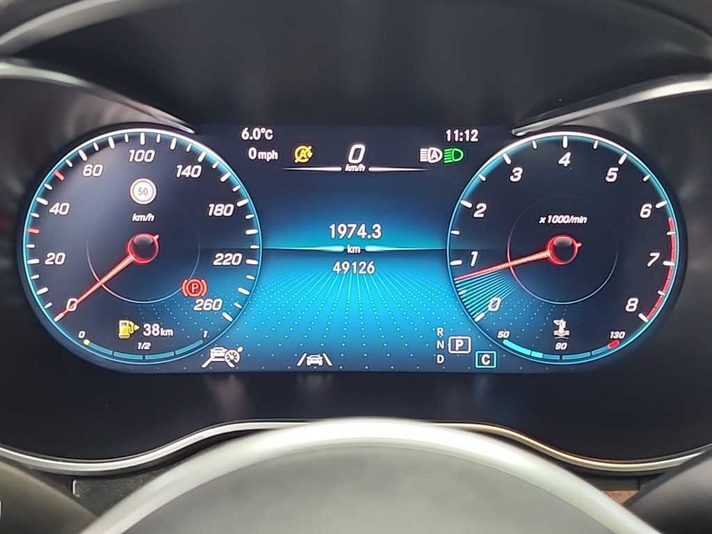 Mercedes Benz GLC Class - Vista 6