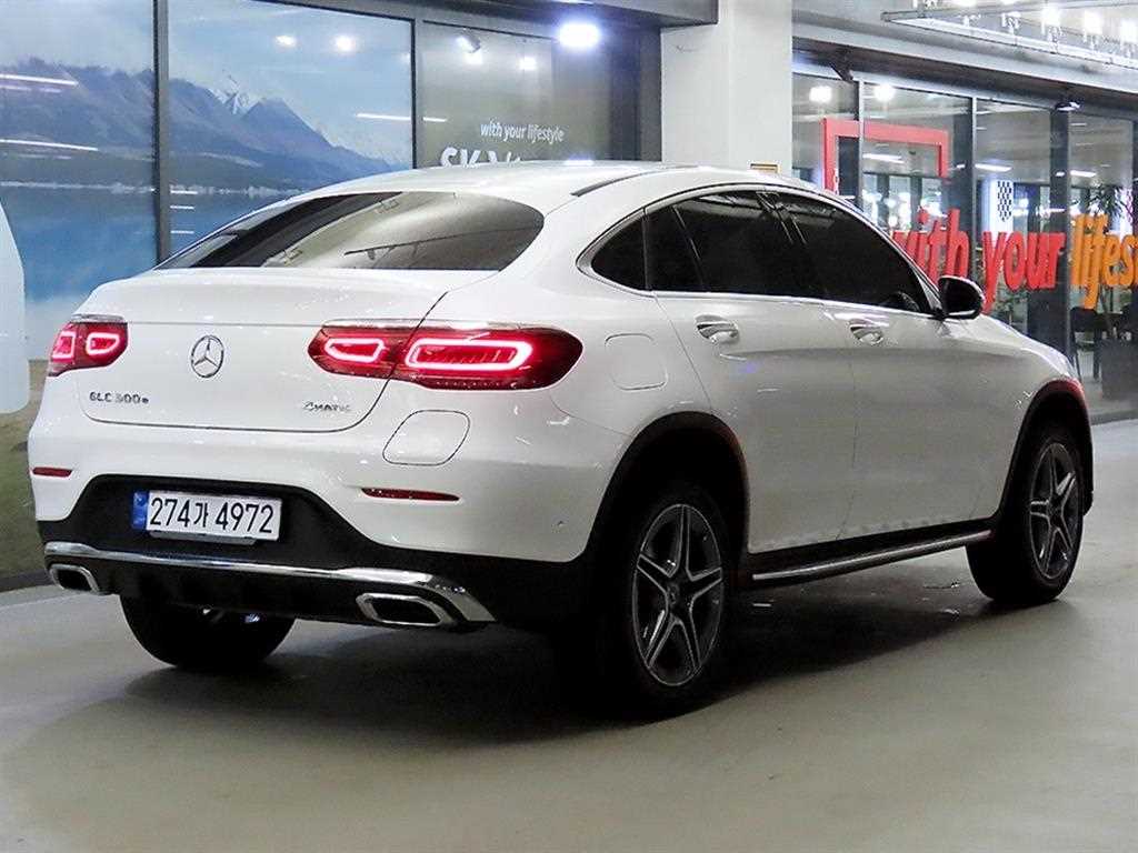 Mercedes Benz GLC Class - Vista 4