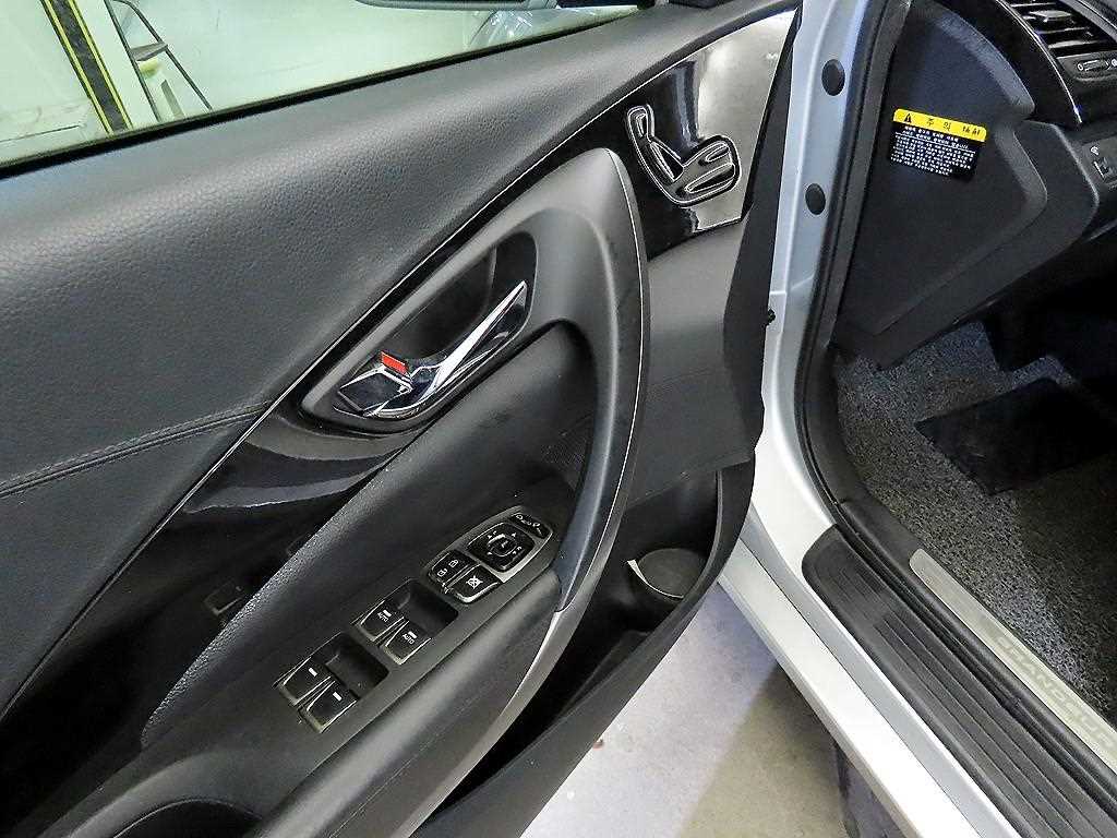 HYUNDAI Grandeur 2013 Plateado - Importación desde Corea - HF Imports Iquique - Foto 13