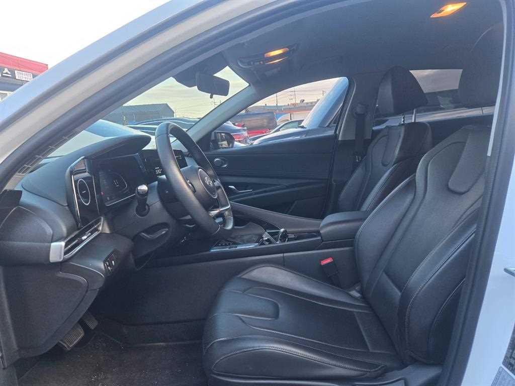 HYUNDAI Avante - Vista 5