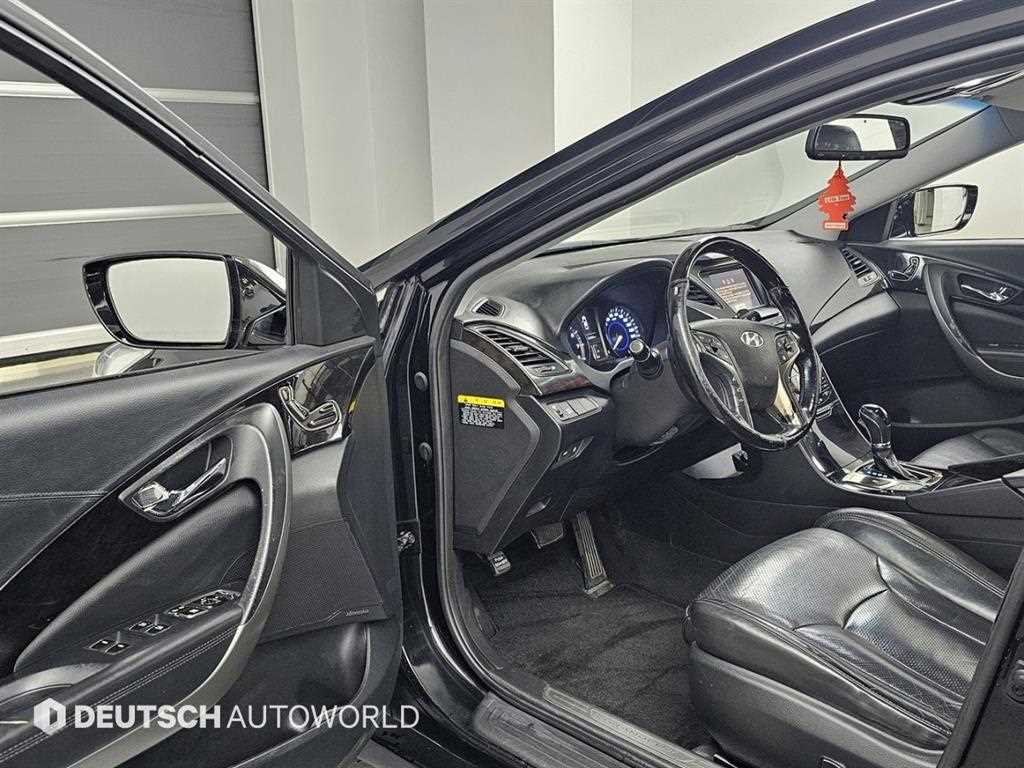 HYUNDAI Grandeur - Vista 11