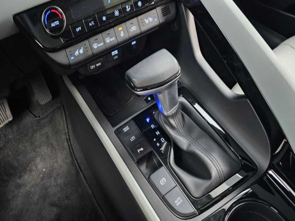 HYUNDAI Avante - Vista 7