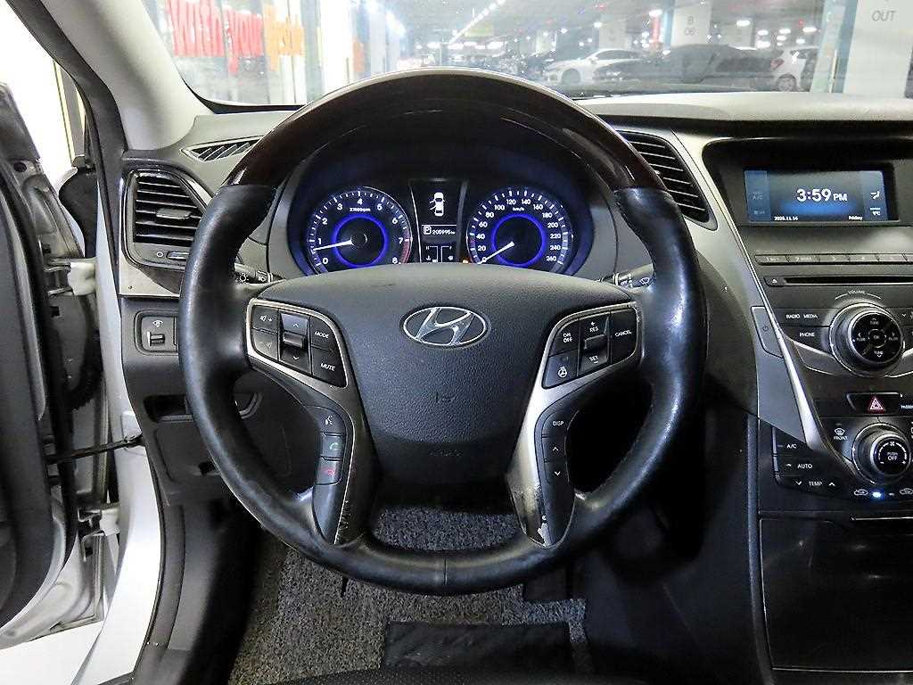 HYUNDAI Grandeur - Vista 8