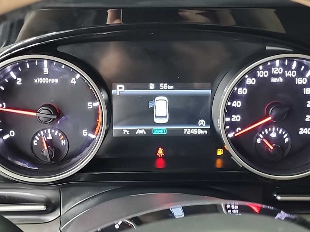 KIA Carnival - Vista 6