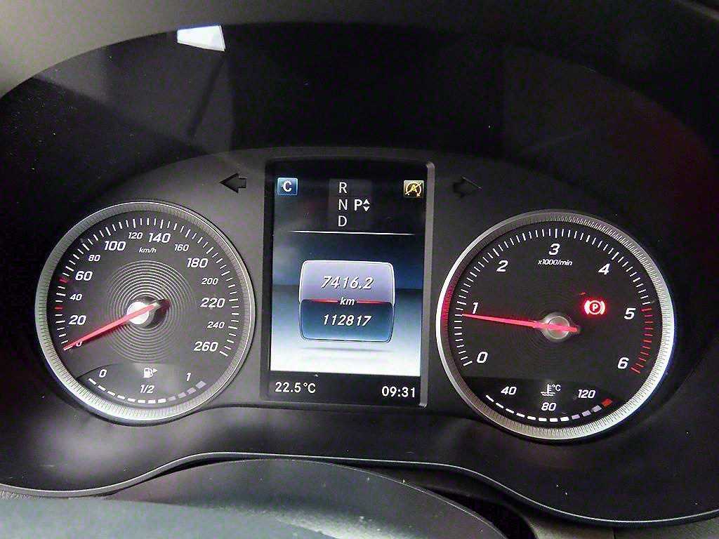 Mercedes Benz C Class - Vista 9