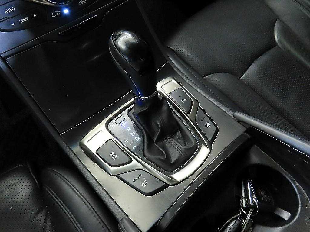 HYUNDAI Grandeur - Vista 12