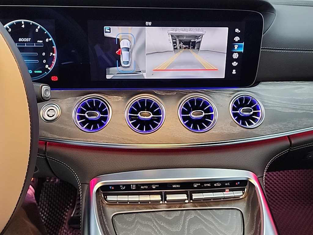 Mercedes Benz AMG GT - Vista 10