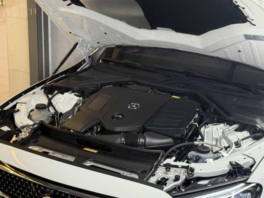 Mercedes Benz E class - Vista 6