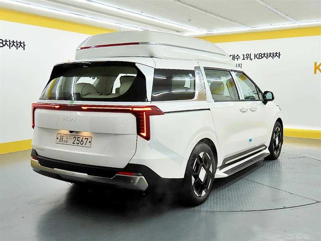 KIA Carnival - Vista 4